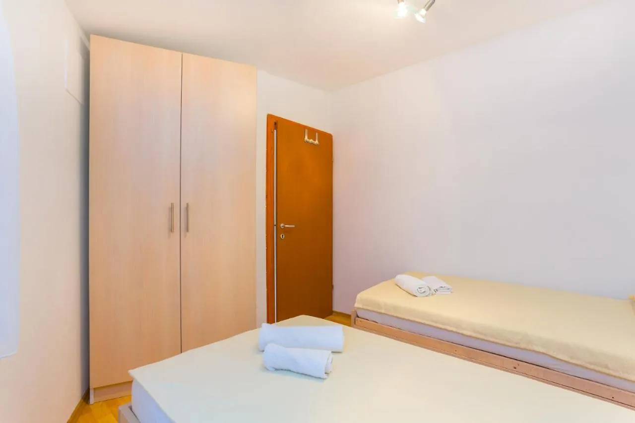 Barbic Apartment Medulin